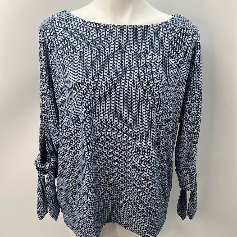 The Limited 1X split arm dolman sleeve top